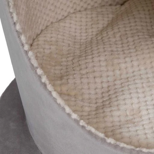 Trixie Lavinia Dash Post 5 Trixie Lavinia Dash Post - Image 3